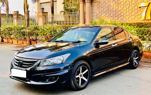 Honda New Accord 2.4 A/T Second-hand 2011 Honda New Accord 2.4 A/T for sale in Thane-4