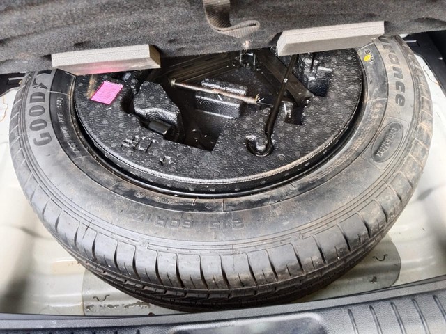 Second-hand 2018 Hyundai Creta 1.6 VTVT AT SX Plus for sale in Mumbai-12