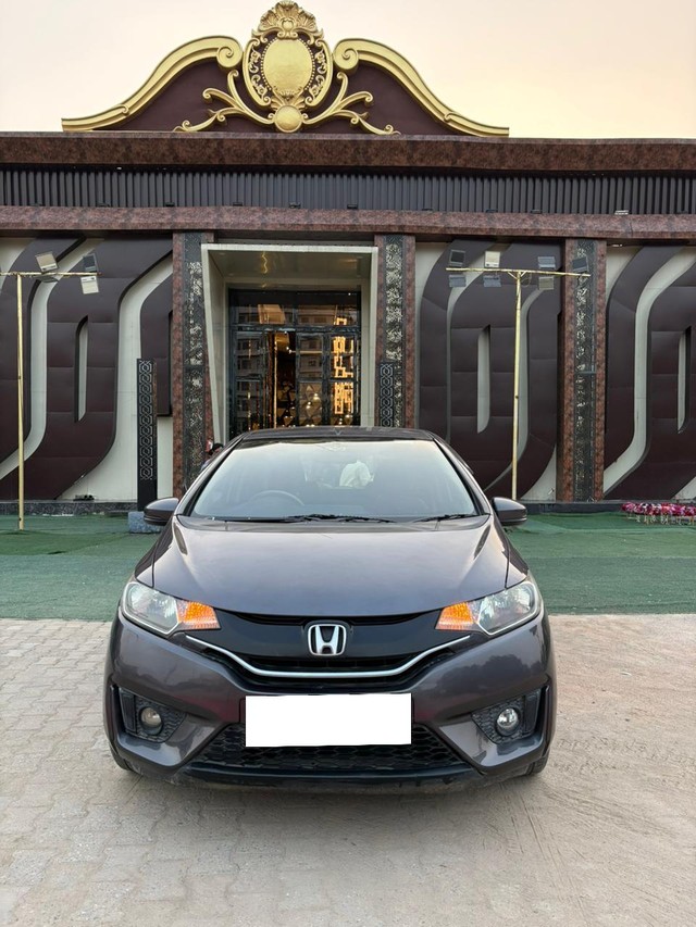 Second-hand 2017 Honda Jazz 1.2 S i VTEC for sale in New Delhi-5