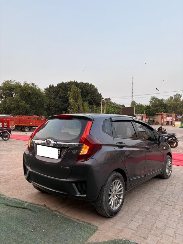 Second-hand 2017 Honda Jazz 1.2 S i VTEC for sale in New Delhi-9