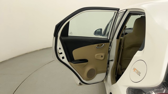 Second-hand 2016 Honda Brio VX for sale in Pune-28