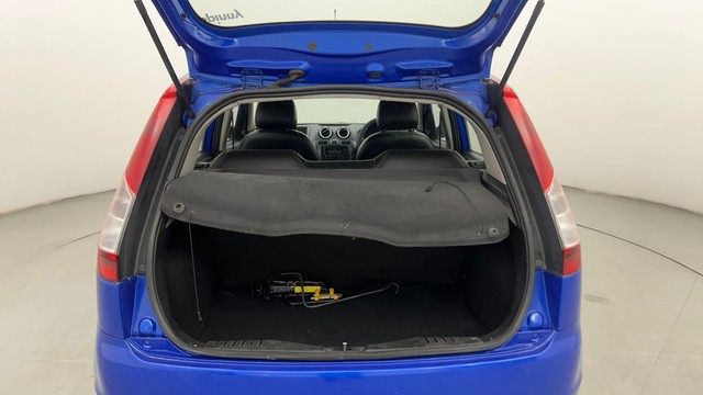 Second-hand 2013 Ford Figo Ambiente BSIV for sale in Pune-9