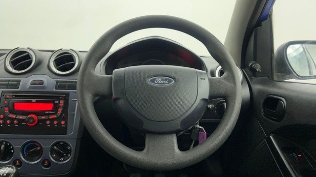 Second-hand 2013 Ford Figo Ambiente BSIV for sale in Pune-38