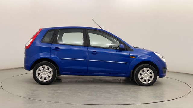 Second-hand 2013 Ford Figo Ambiente BSIV for sale in Pune-2