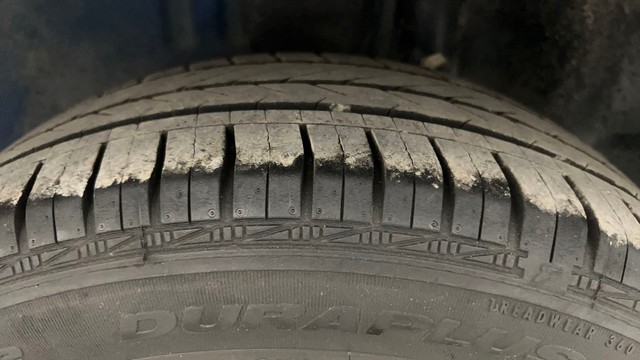 Second-hand 2013 Ford Figo Ambiente BSIV for sale in Pune-34