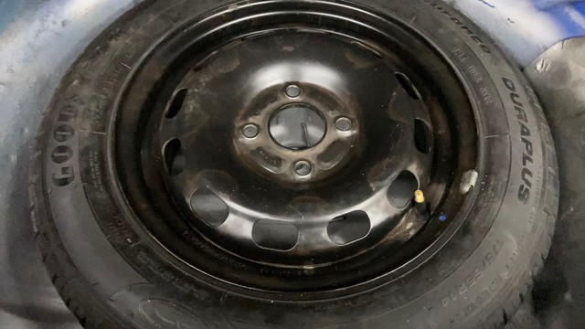 Second-hand 2013 Ford Figo Ambiente BSIV for sale in Pune-21