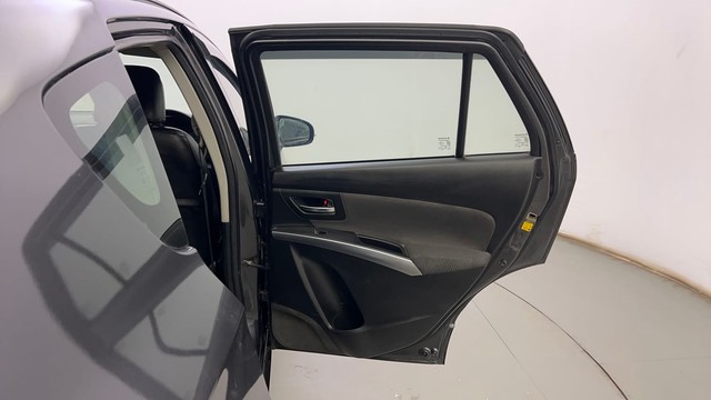 Second-hand 2021 Maruti S Cross Zeta for sale in Kolkata-26