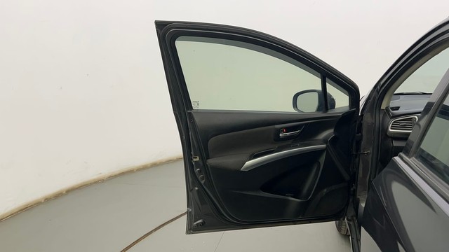 Second-hand 2021 Maruti S Cross Zeta for sale in Kolkata-24