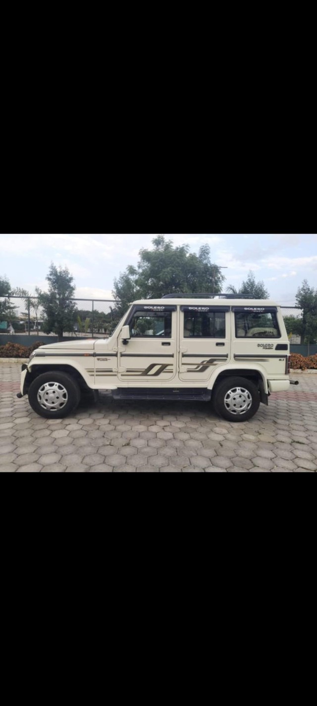 Second-hand 2017 Mahindra Bolero SLE for sale in Indore-4