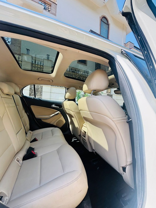 Second-hand 2016 Mercedes-Benz GLA Class 200 Sport Edition for sale in New Delhi-12