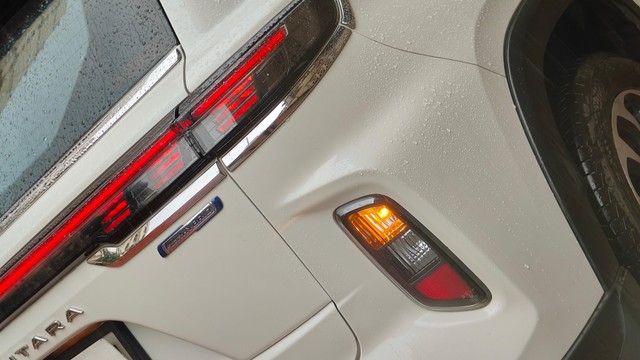 Second-hand 2023 Maruti Grand Vitara Alpha AT BSVI for sale in Thane-16