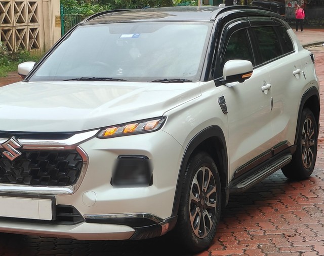 Second-hand 2023 Maruti Grand Vitara Alpha AT BSVI for sale in Thane-5