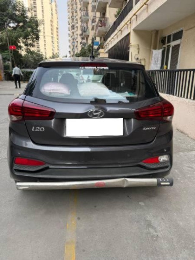 Second-hand 2020 Hyundai i20 Sportz Plus for sale in Gautam Buddha Nagar