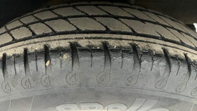 Second-hand 2021 Renault KWID 1.0 RXT Opt for sale in Ahmedabad-36