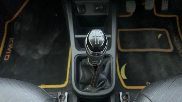 Second-hand 2021 Renault KWID 1.0 RXT Opt for sale in Ahmedabad-12