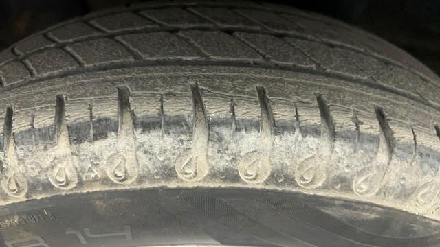 Second-hand 2021 Renault KWID 1.0 RXT Opt for sale in Ahmedabad-37