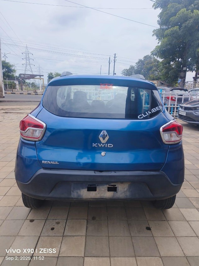 Second-hand 2018 Renault KWID 1.0 RXT for sale in Chhindwara-3