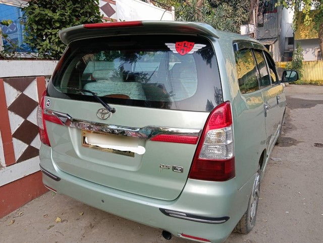 Second-hand 2007 Toyota Innova 2.5 G4 Diesel 7-seater for sale in Bhopal