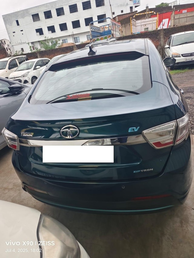 Second-hand 2022 Tata Tiago EV XZ Plus Tech LUX LR for sale in Chhindwara-1