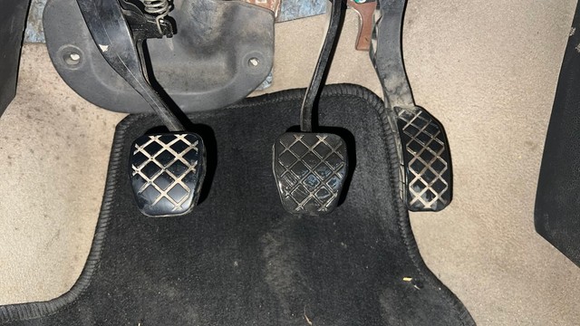 Second-hand 2012 Volkswagen Polo Petrol Comfortline 1.2L for sale in Coimbatore-14