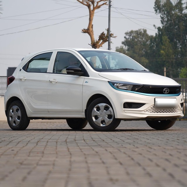Second-hand 2023 Tata Tiago XT for sale in Gurgaon-7