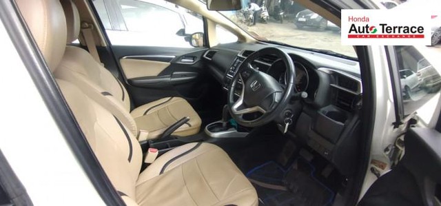 Second-hand 2017 Honda Jazz V CVT for sale in Pune-7