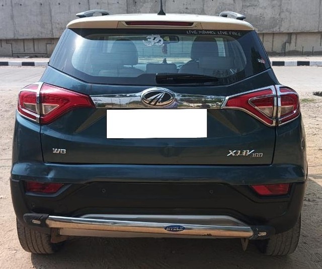 Mahindra XUV300 W8 Option BSVI Second-hand 2020 Mahindra XUV300 W8 Option BSVI for sale in Lucknow-1