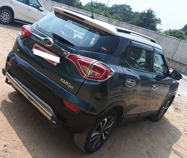 Mahindra XUV300 W8 Option BSVI Second-hand 2020 Mahindra XUV300 W8 Option BSVI for sale in Lucknow-7