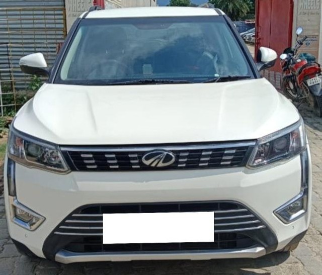 Mahindra XUV300 W8 Diesel BSVI Second-hand 2021 Mahindra XUV300 W8 Diesel BSVI for sale in Lucknow-0