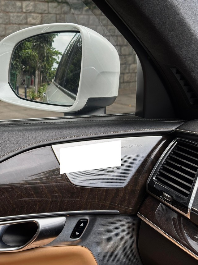 Second-hand 2017 Volvo XC90 D5 Inscription BSIV for sale in Bangalore-6