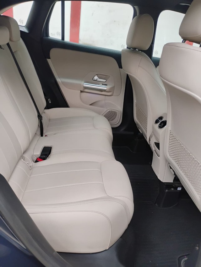 Second-hand 2024 Mercedes-Benz GLA 220d for sale in Agra-8