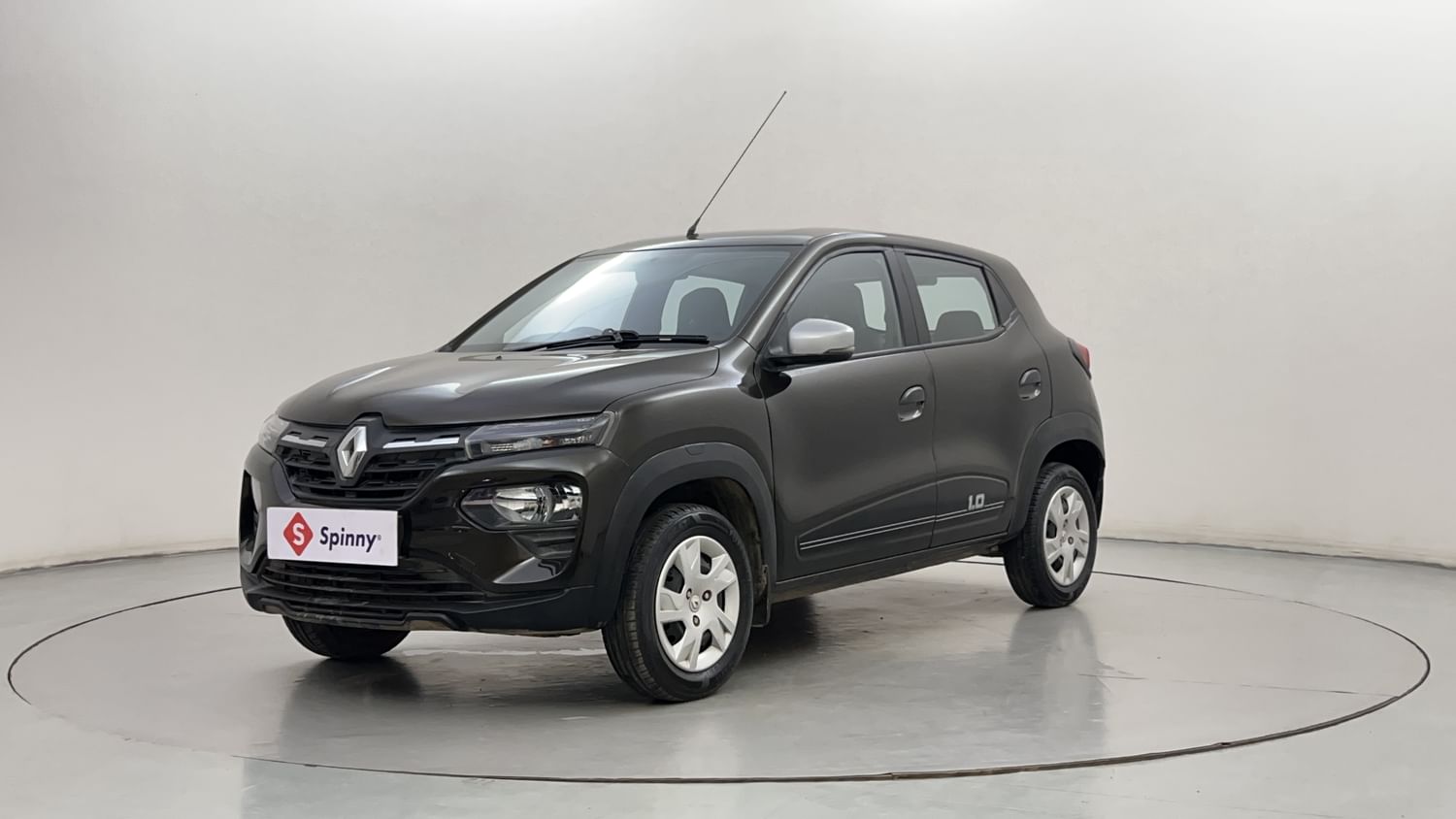 Used Renault KWID 1.0 AMT RXT Car in Bangalore, 2023 Model - Find Best ...