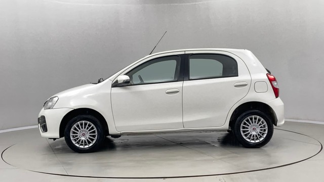 Second-hand 2018 Toyota Etios Liva V for sale in Jaipur-6