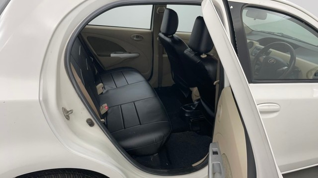 Second-hand 2018 Toyota Etios Liva V for sale in Jaipur-26
