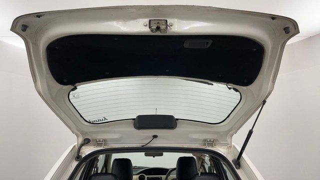 Second-hand 2018 Toyota Etios Liva V for sale in Jaipur-24