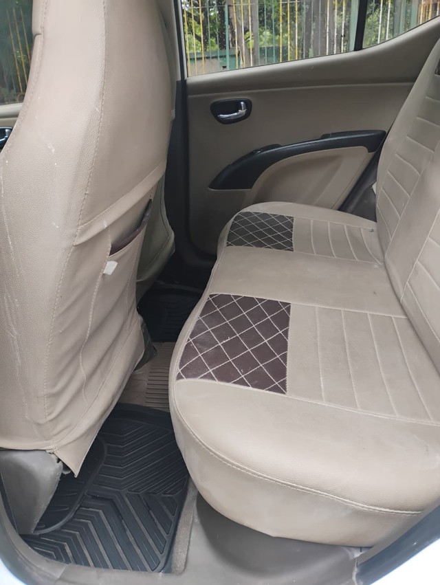 Second-hand 2015 Hyundai i10 Sportz 1.1L for sale in Agra-7