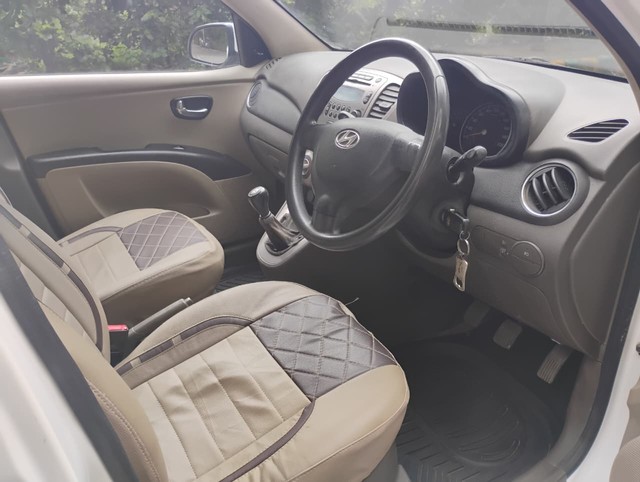 Second-hand 2015 Hyundai i10 Sportz 1.1L for sale in Agra-11