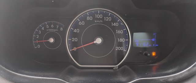 Second-hand 2015 Hyundai i10 Sportz 1.1L for sale in Agra-9