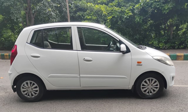 Second-hand 2015 Hyundai i10 Sportz 1.1L for sale in Agra-1