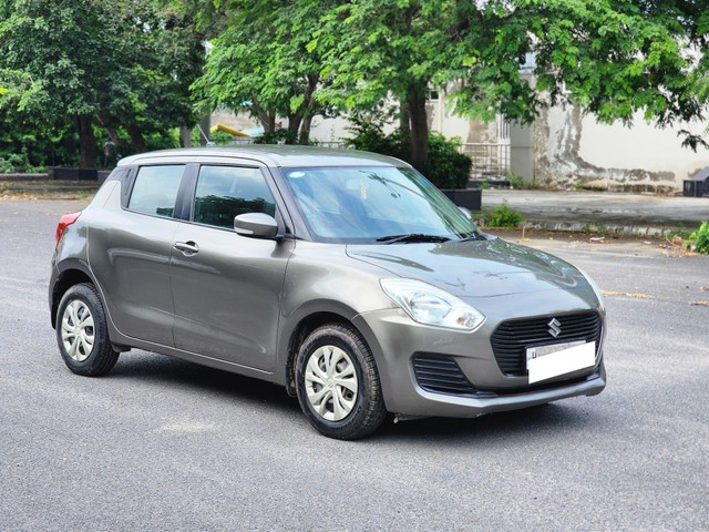 Second-hand 2018 Maruti Swift AMT VXI for sale in Faridabad-6