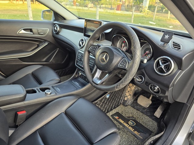 Second-hand 2016 Mercedes-Benz GLA Class 200 CDI SPORT for sale in Chandigarh-3