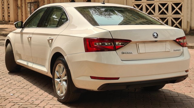Second-hand 2017 Skoda Superb LK 1.8 TSI AT for sale in Thane-11