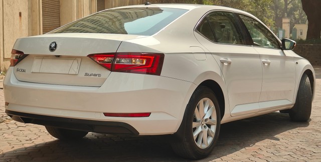 Second-hand 2017 Skoda Superb LK 1.8 TSI AT for sale in Thane-13
