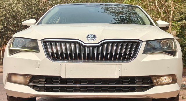 Second-hand 2017 Skoda Superb LK 1.8 TSI AT for sale in Thane-5