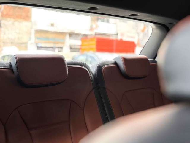 Second-hand 2019 Mahindra Alturas G4 4X4 AT BSIV for sale in New Delhi-16