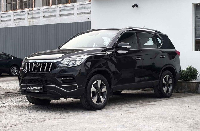 Second-hand 2019 Mahindra Alturas G4 4X4 AT BSIV for sale in New Delhi-2