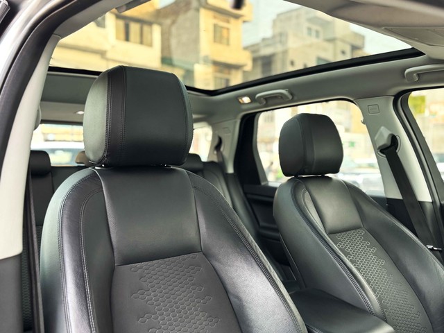 Second-hand 2019 Land Rover Discovery Sport TD4 SE 7S for sale in New Delhi-22