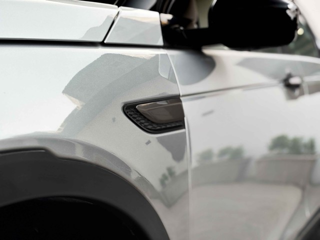 Second-hand 2019 Land Rover Discovery Sport TD4 SE 7S for sale in New Delhi-12