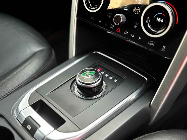 Second-hand 2019 Land Rover Discovery Sport TD4 SE 7S for sale in New Delhi-14