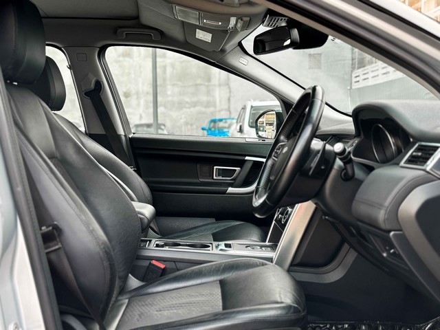 Second-hand 2019 Land Rover Discovery Sport TD4 SE 7S for sale in New Delhi-13